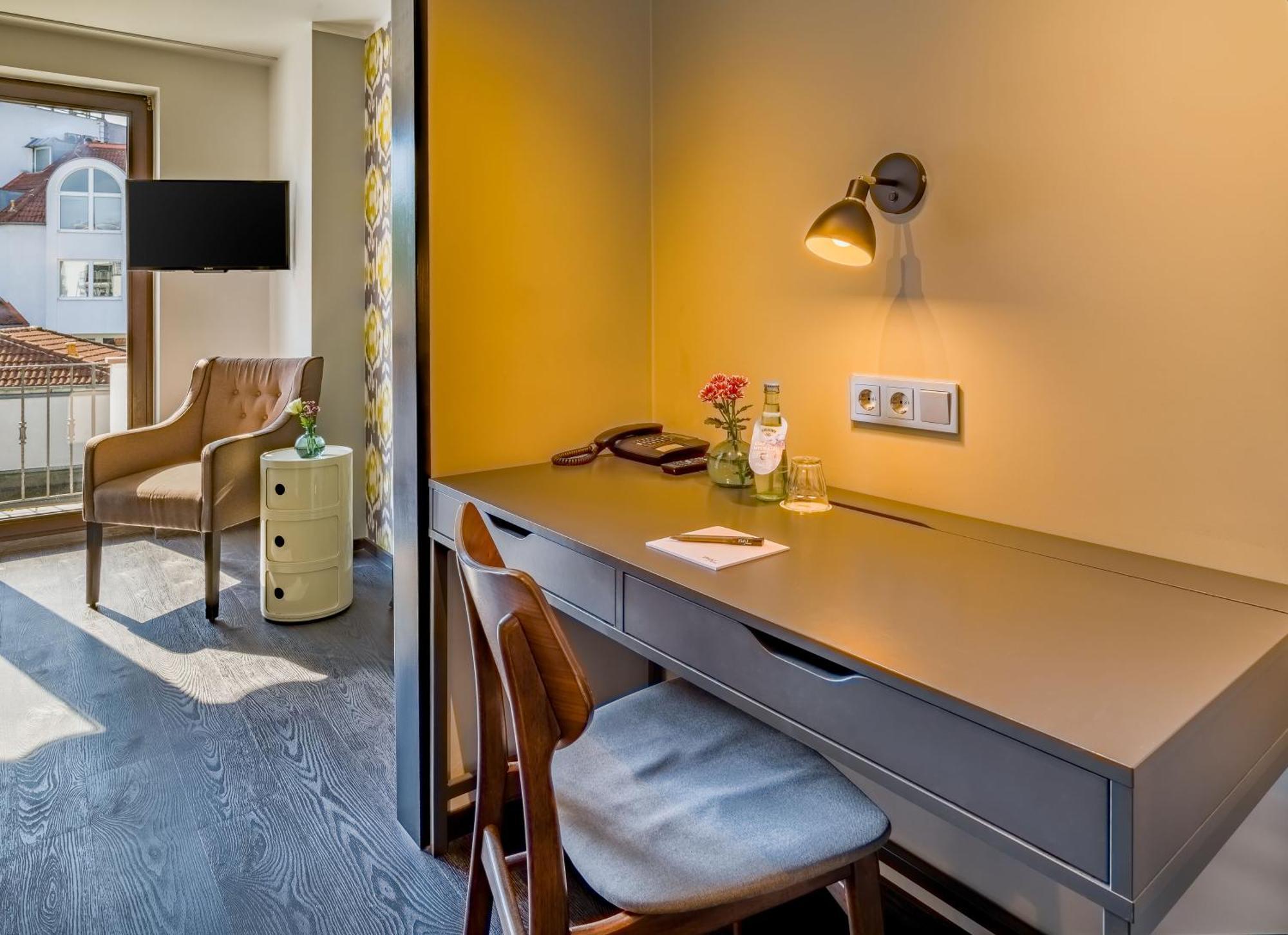 Atrium Rheinhotel 4*